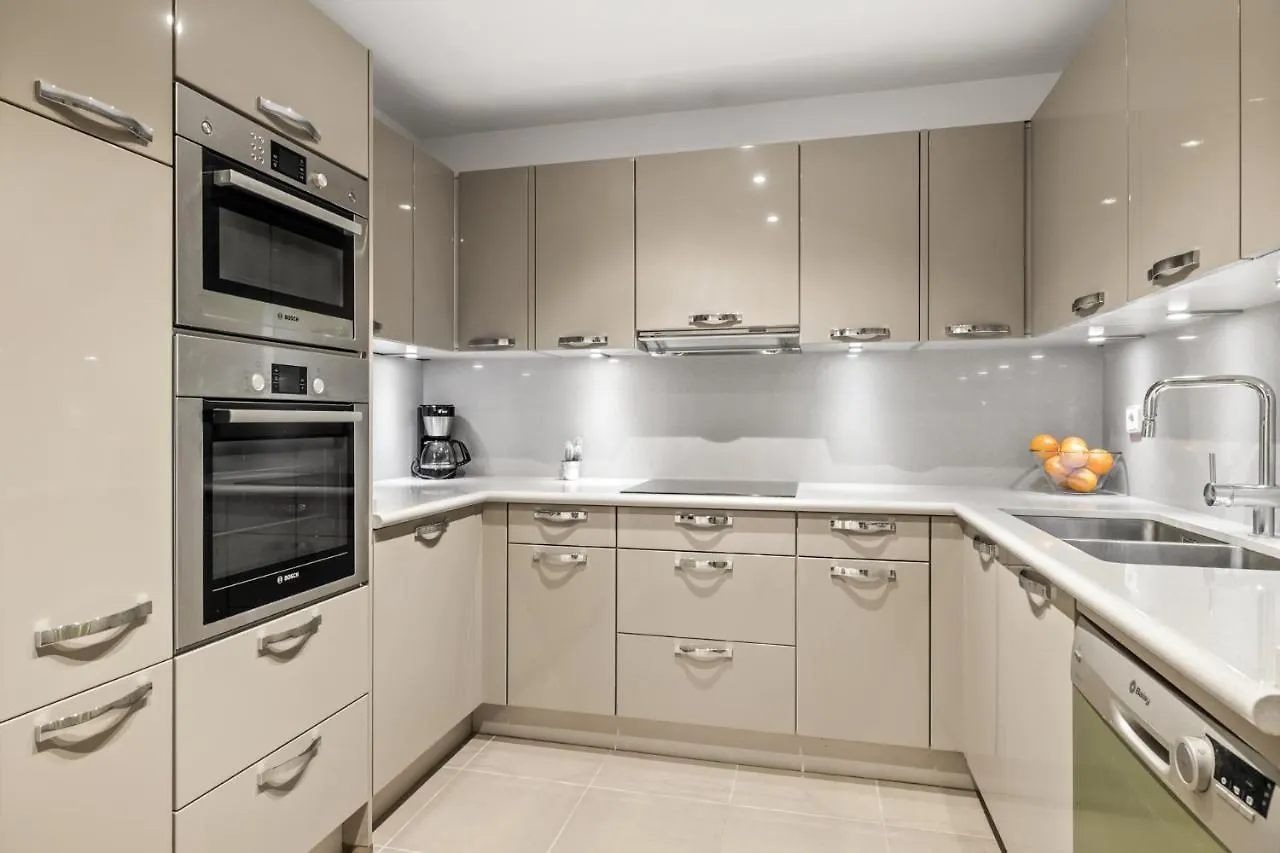 Pool View Apartment In Casa Sevilla - Puerto Banus Marbella