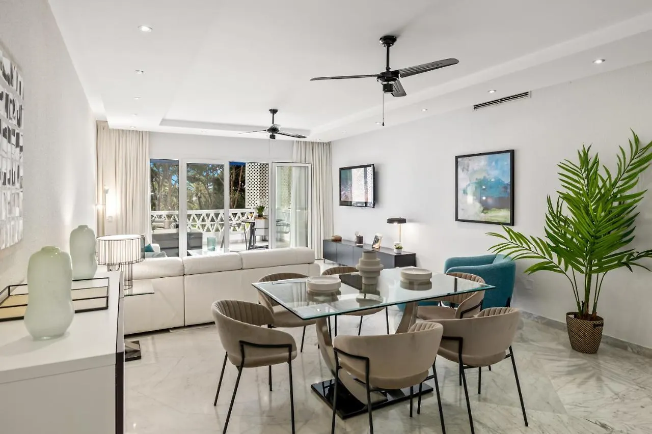 Pool View Apartment In Casa Sevilla - Puerto Banus Marbella