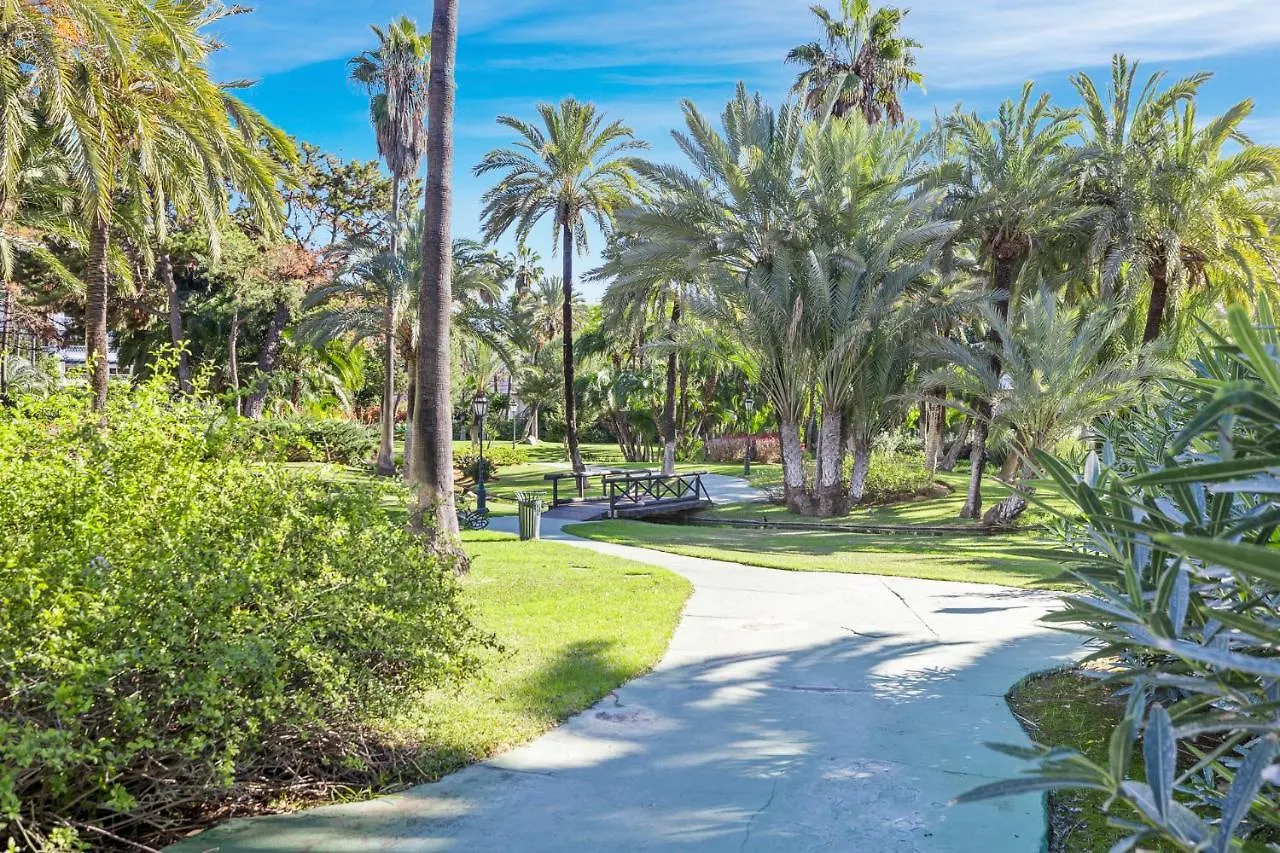 Pool View Apartment In Casa Sevilla - Puerto Banus Marbella