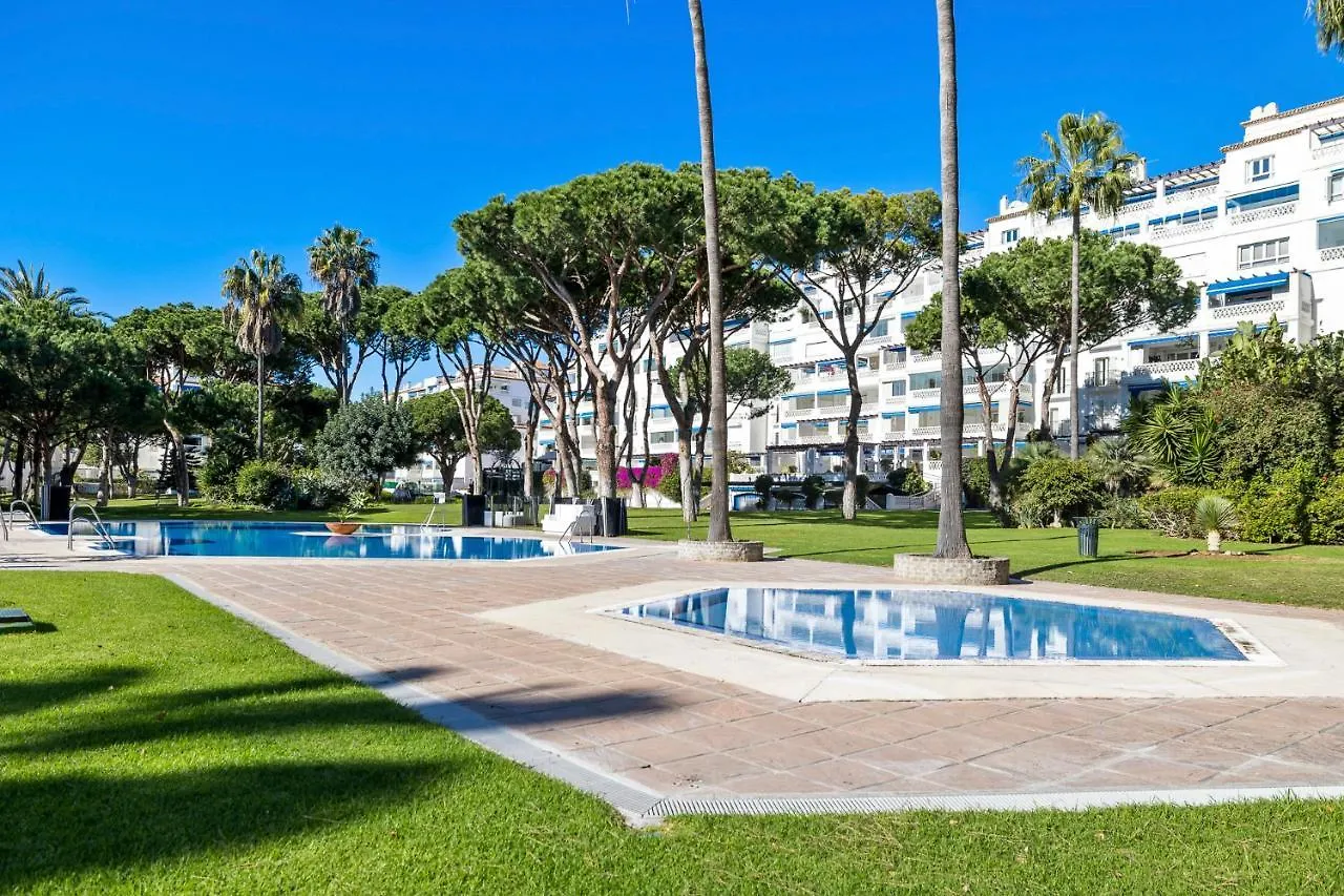 Pool View Apartment In Casa Sevilla - Puerto Banus Marbella