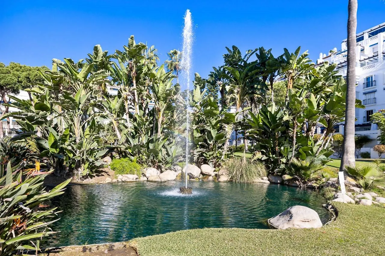 Pool View Apartment In Casa Sevilla - Puerto Banus Marbella